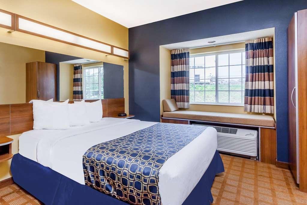 Microtel & Hotel Dickson City