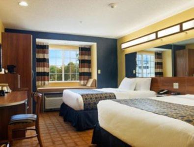 Hotel Microtel & Dickson City