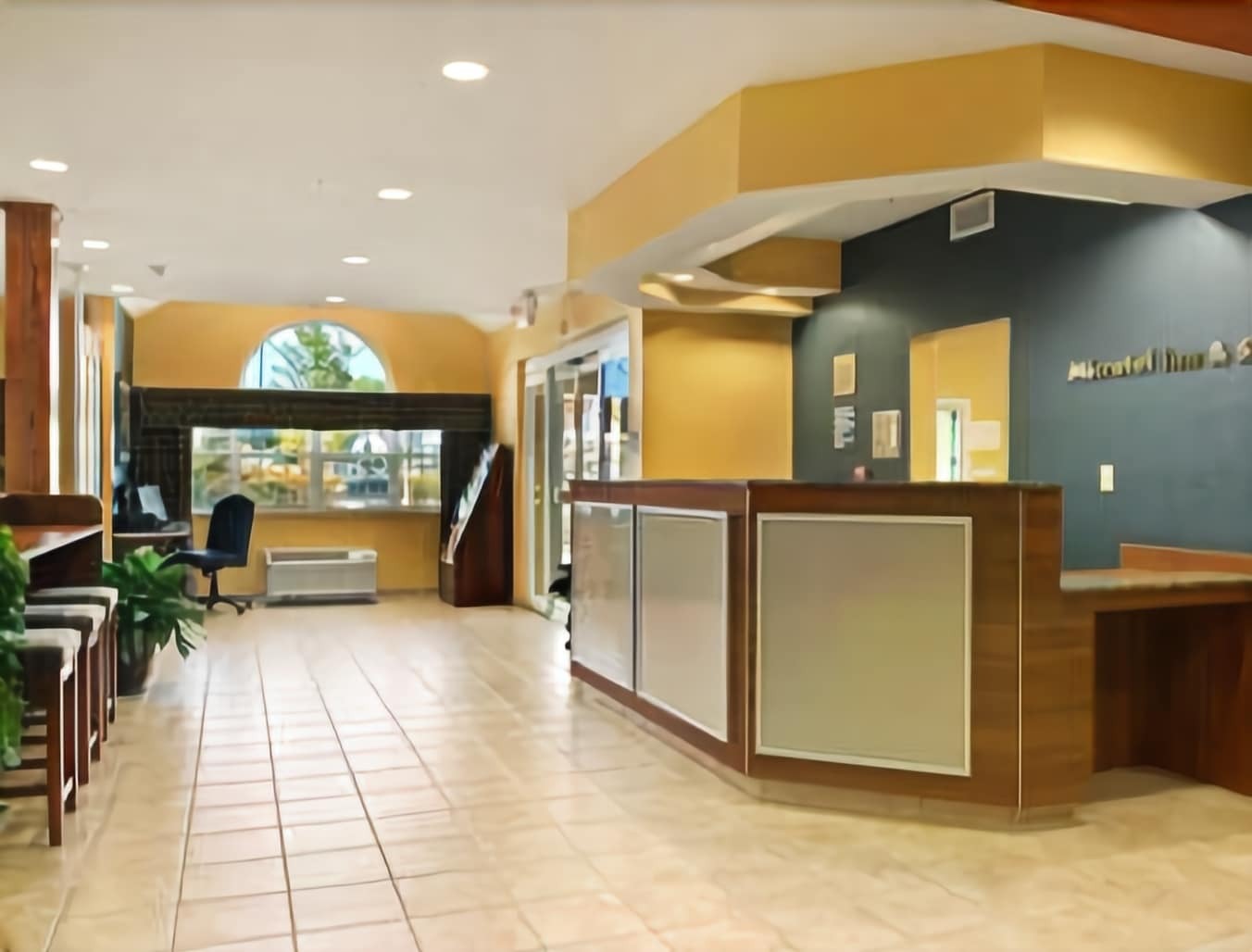 Microtel & Dickson City