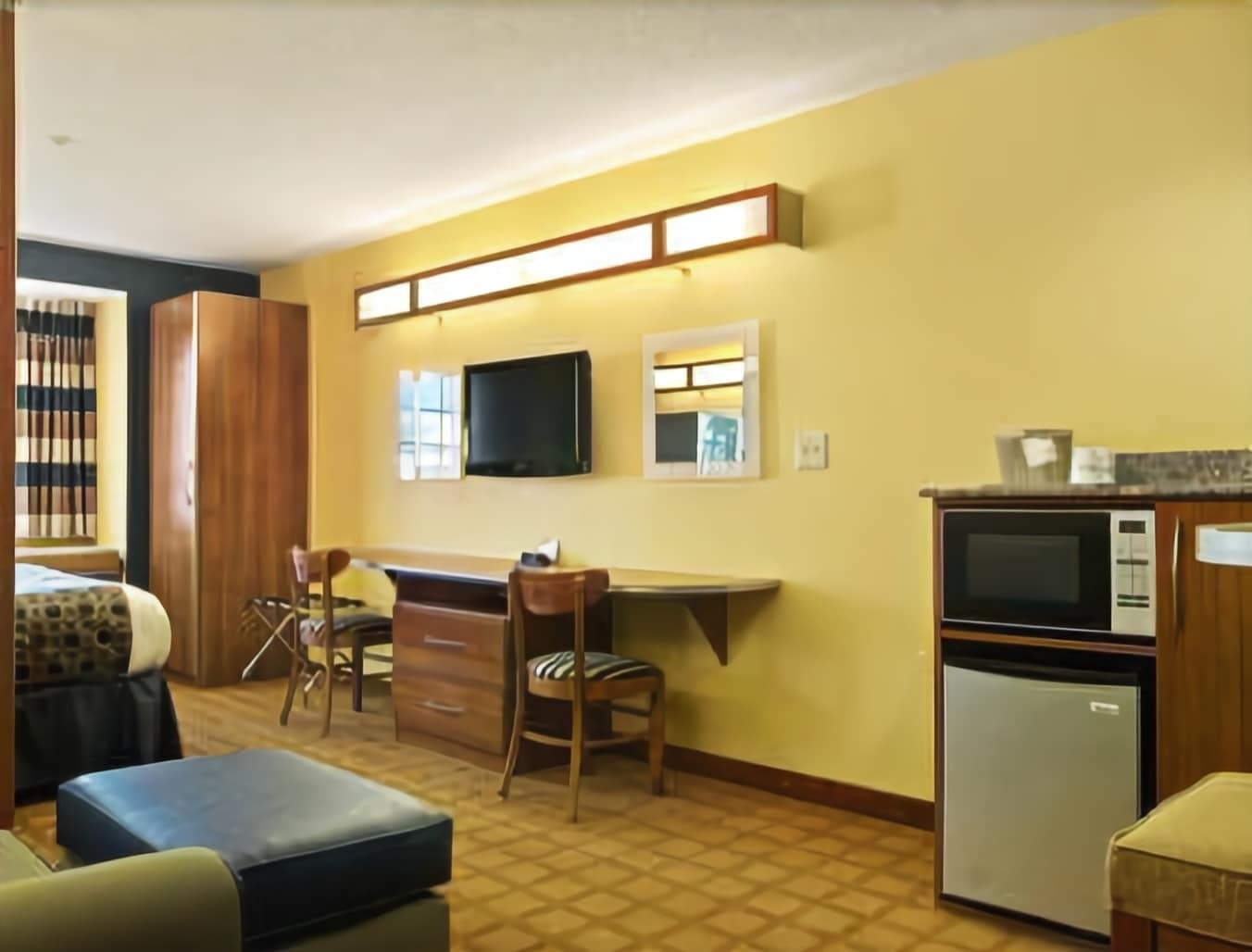 Hotel Microtel &