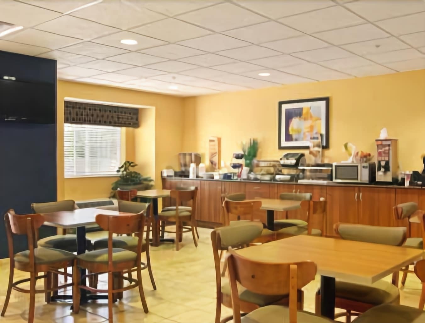Hotel Microtel & 2*